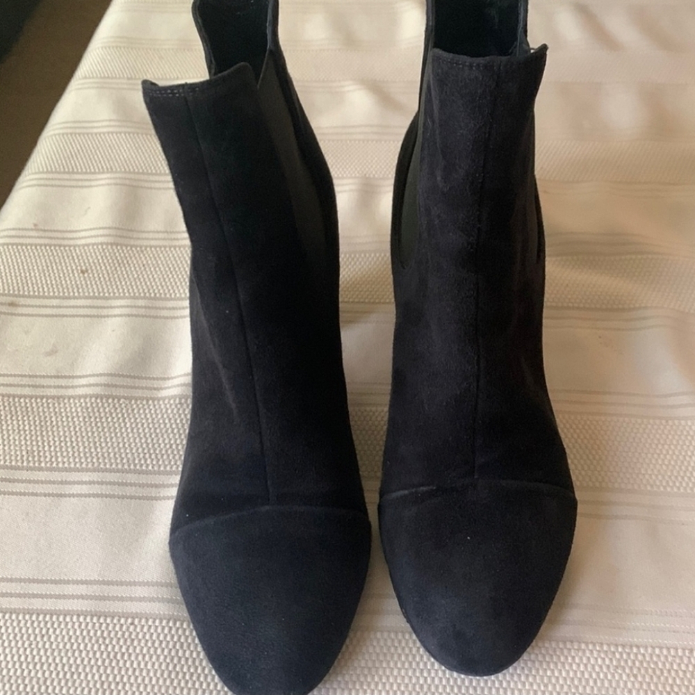 Louis Vuitton Uniform Suede Monogram Booties Size 36.5 - Picture 3 of 8